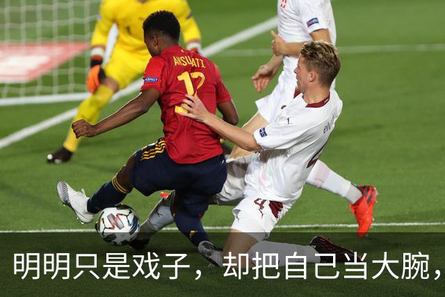 明明只是戏子，却把自己当大腕，论“耍大牌”，这4位明星够丢人